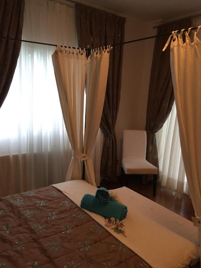 Deluxe First Line Villa Perivolia